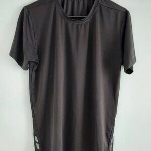 Athletic black short sleeve shirt